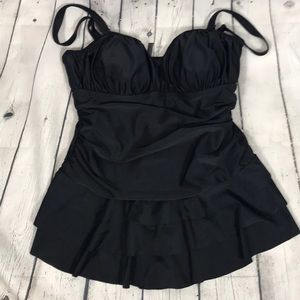 Torrid Black Size 0 one-piece Swimsuit EUC Skirted